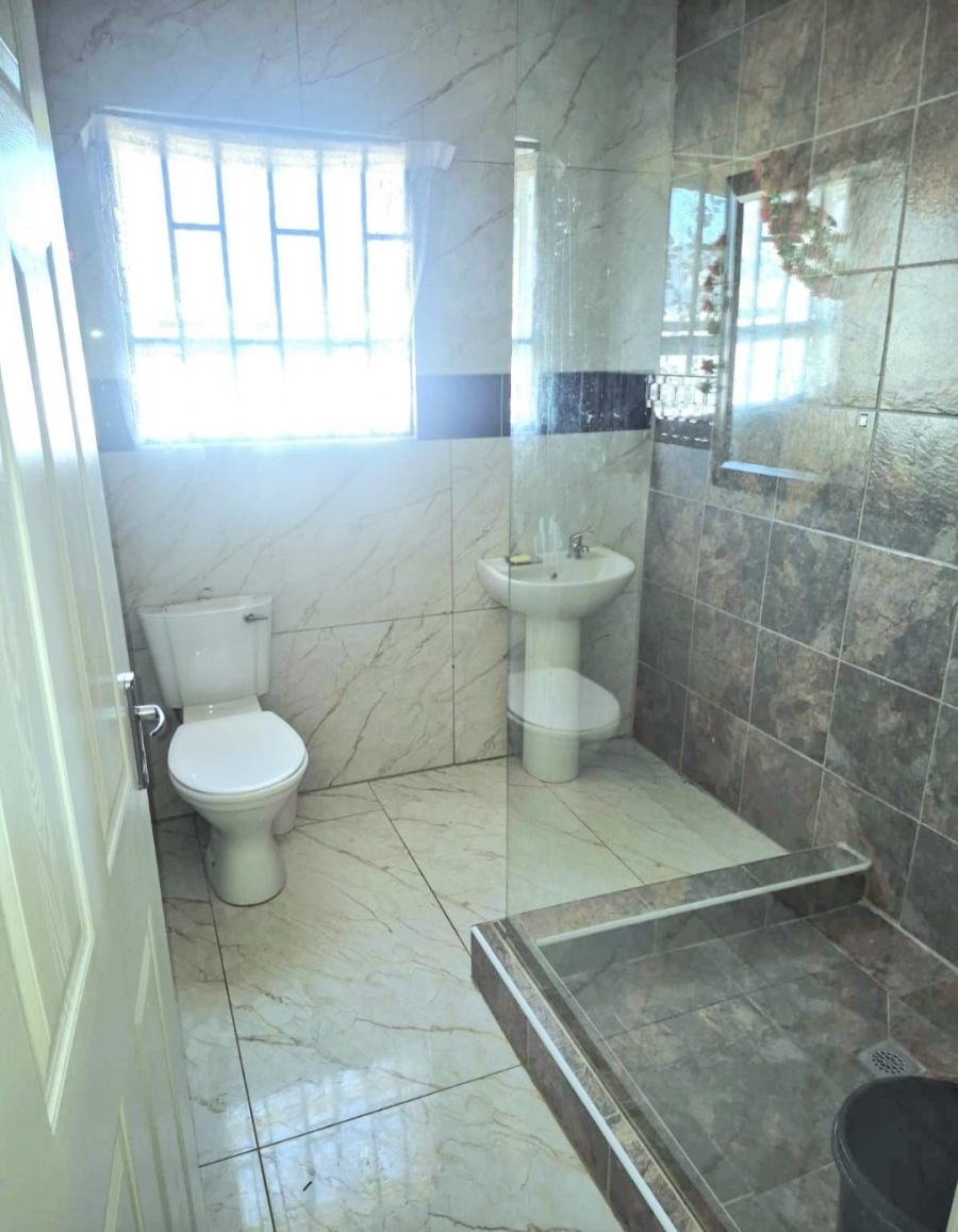 4 Bedroom Property for Sale in Rowallan Park Eastern Cape